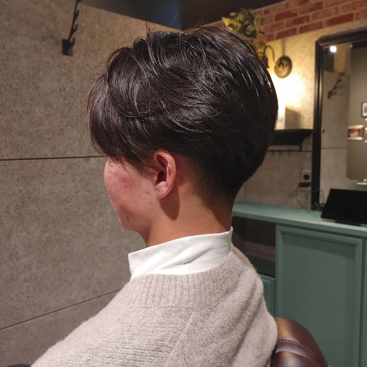 西鉄小郡駅前の支店【FRESHNES BARBER shop...