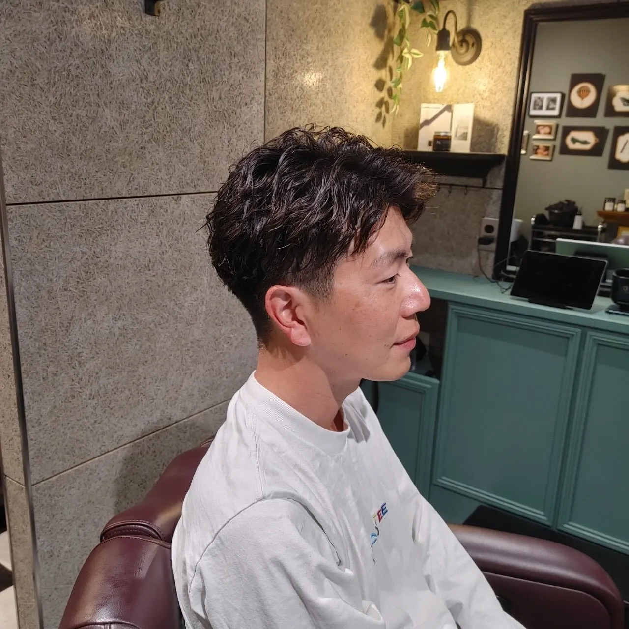 西鉄小郡駅前の支店【FRESHNES BARBER shop...