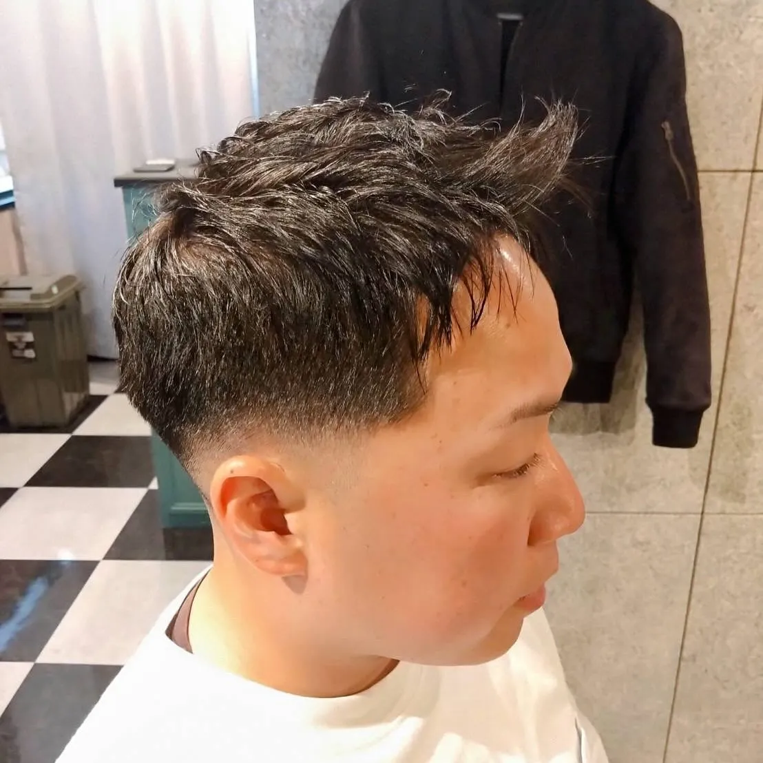 西鉄小郡駅前の支店【FRESHNES BARBER shop...