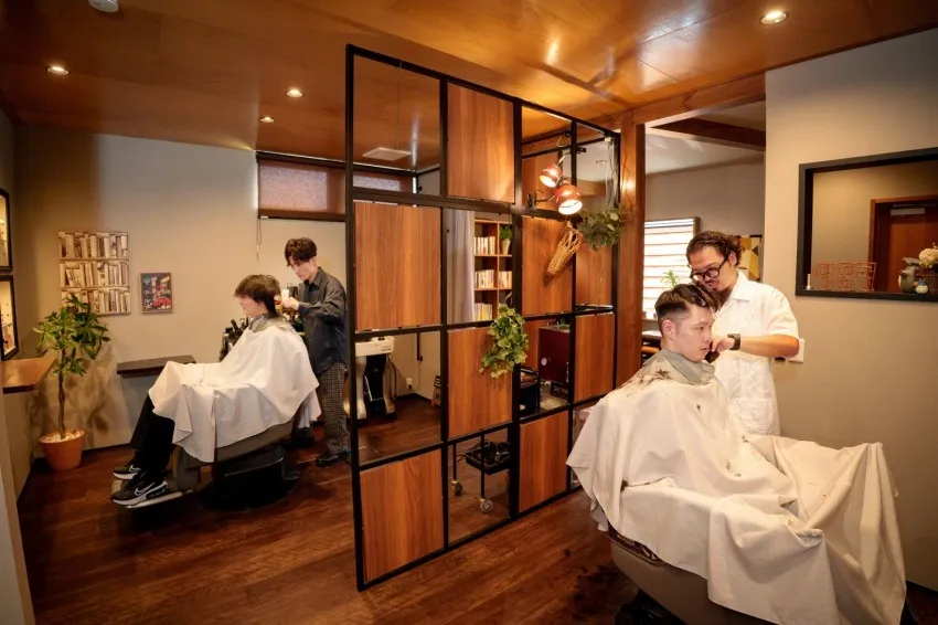 お客様の満足度を追求するスタイリスト